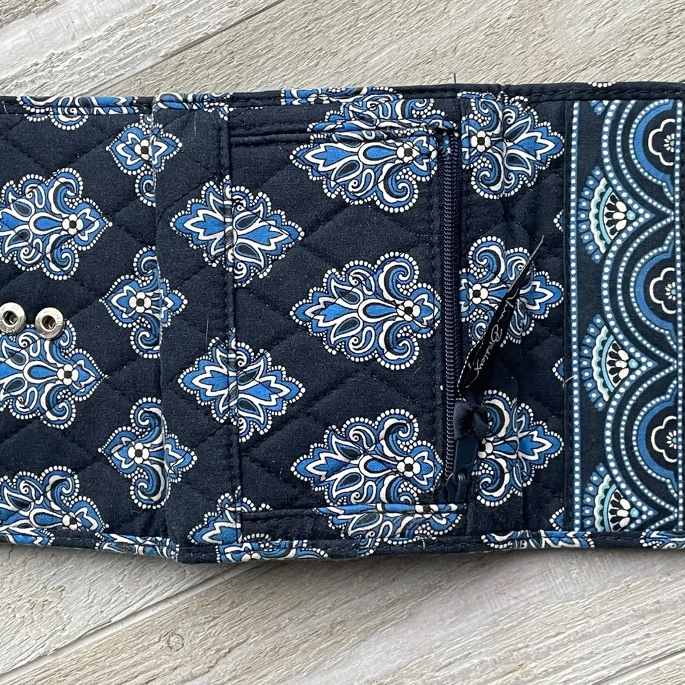 Vera Bradley wallet - Picture 3 of 8